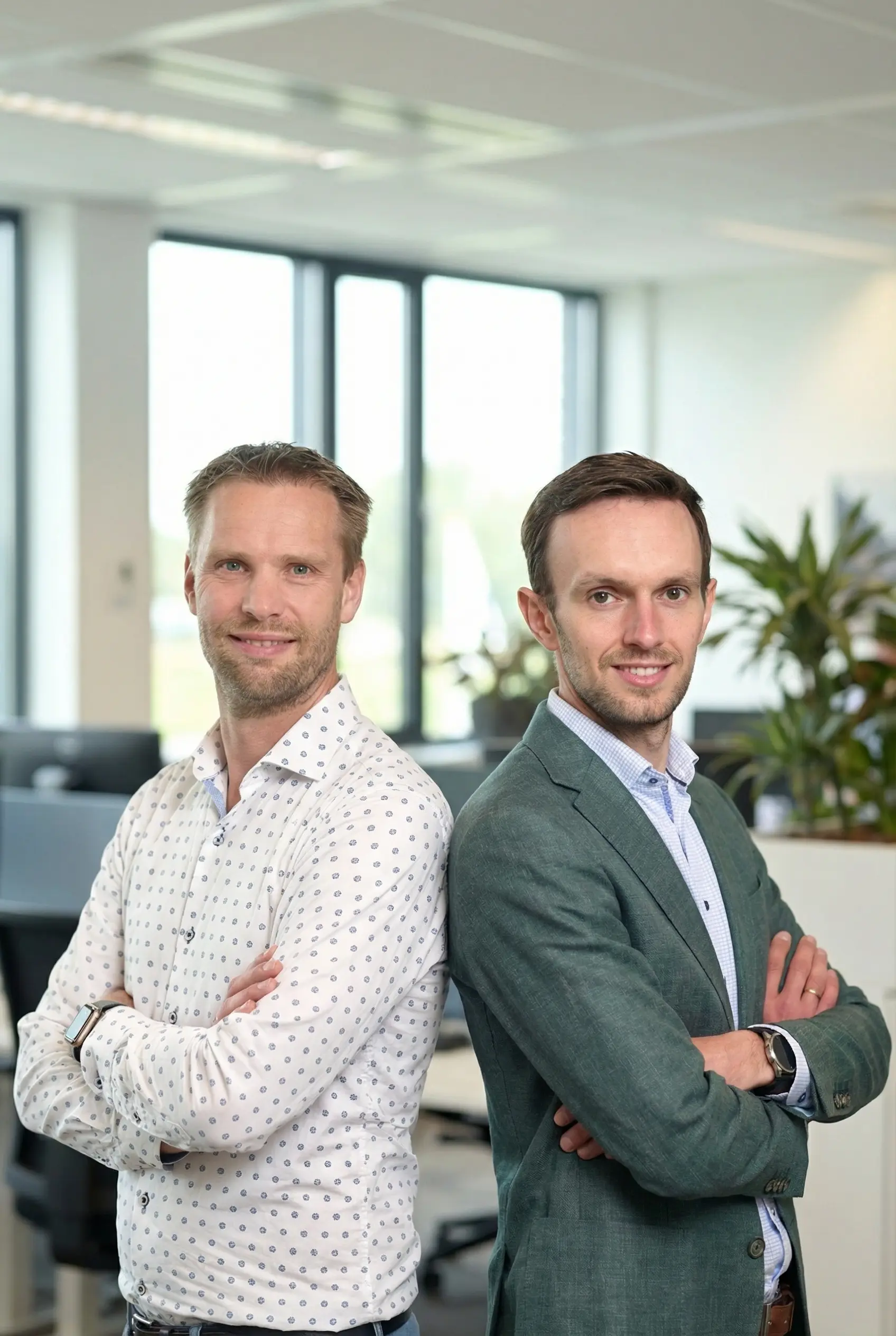 Harm en Gerwim Rug-aan-rug